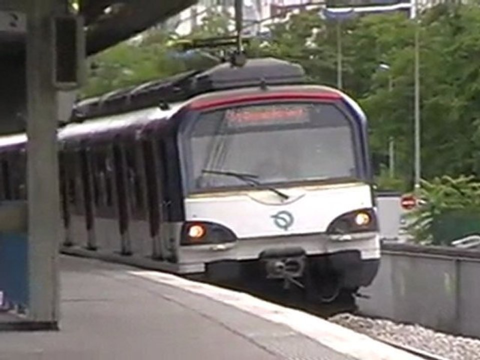 MS61 : Départ de la gare de Joinville Le Pont sur la ligne A du RER