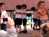 Bastien danse Shakira - Fête des Ecoles