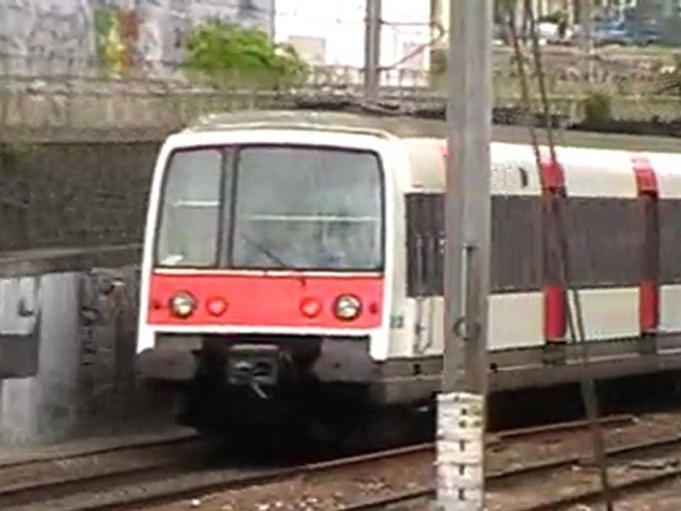MI84 : Entre les gares de Vincennes et Val De Fontenay sur la ligne A du RER