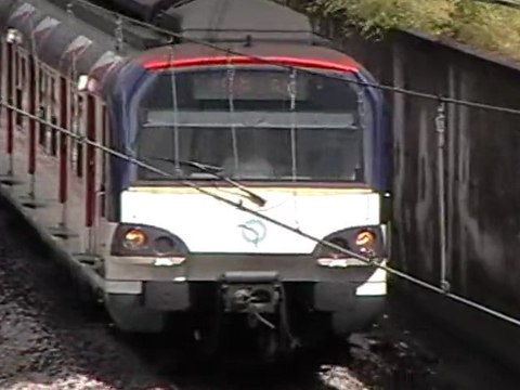 MS61 : A l'approche de la gare de Vincennes sur la ligne A du RER