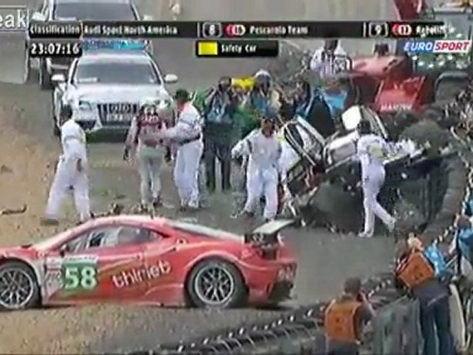 Le Mans 24h - McNish überlebt schrecklichen Unfall