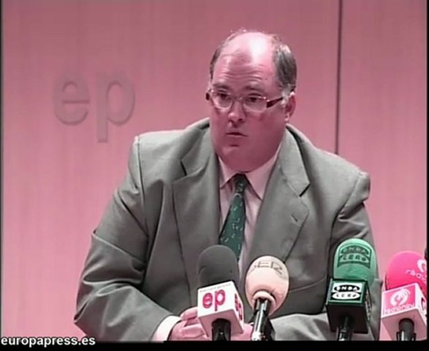 De Rosa lamenta declaraciones Cubillas sobre AVT