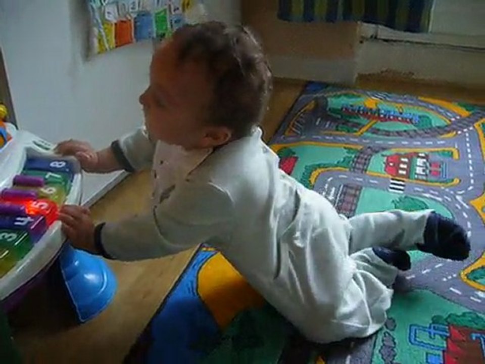 Premiers pas à quatre pattes