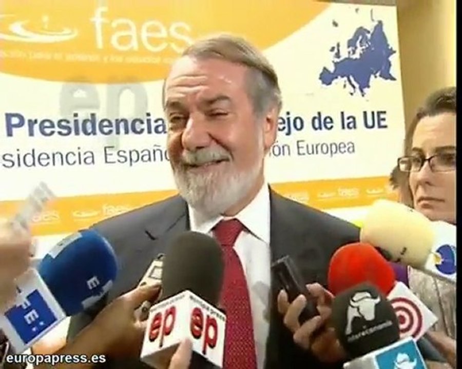 Mayor Oreja optimista con negociación de ETA