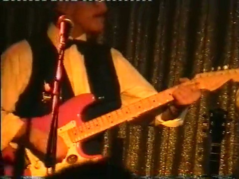 Spotnicks Medley Johnny Guitar-Moonshoot-Amapola (The Second Try)