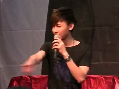 20110612 Yida Huang 微光歌迷見面會part1