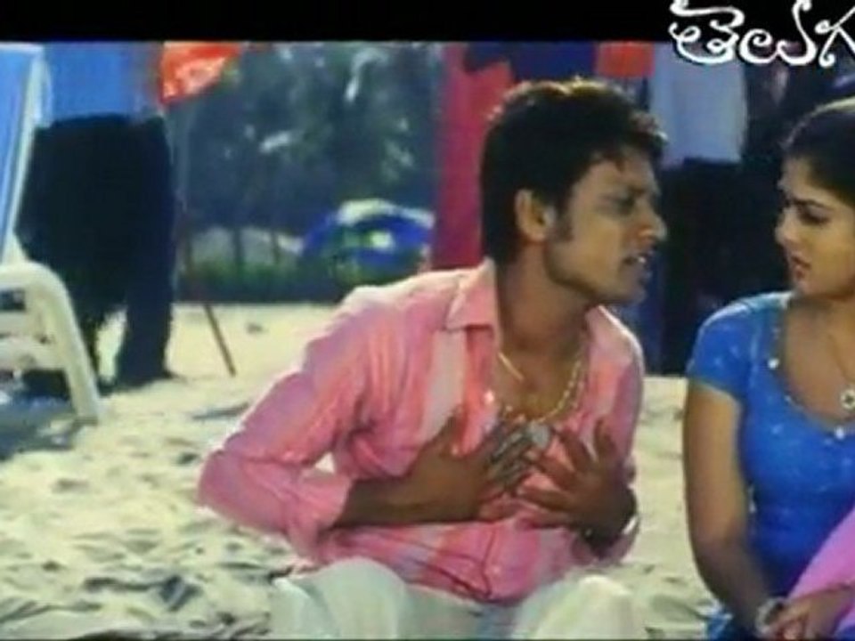 Surya try to Kiss Nayanatara at beach
