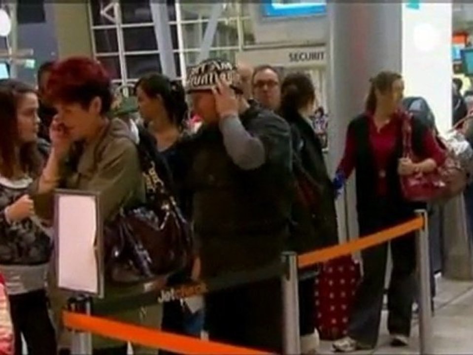 Le nuage de cendres du volcan chilien perturbe le trafic...