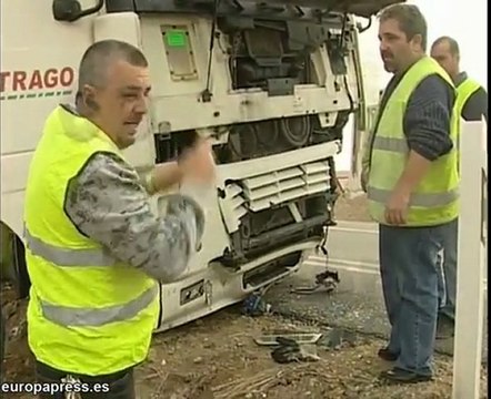 Fallece tras chocar vehículo contra camión