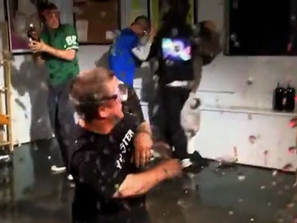 Cola und Mentos - Bombs Away