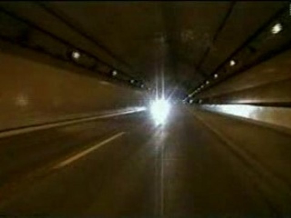 Street Racing Nissan Skyline GTR