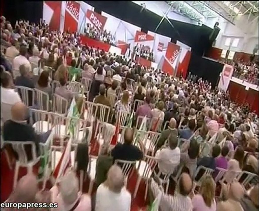 Rubalcaba dice que las ideas de Rajoy "no gustan a la gente"