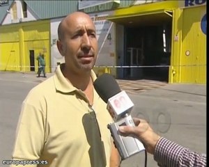 Tres heridos en un incendio en una nave de Pinto