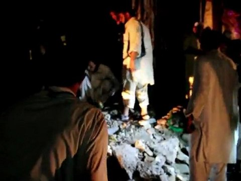 Pakistan: 35 morts et 80 blessés dans l'explosion de deux bombes
