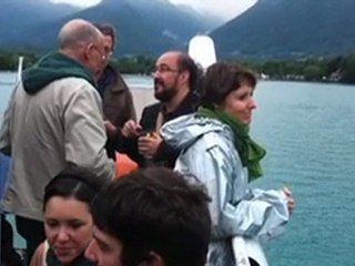 Canal met le feu au lac !