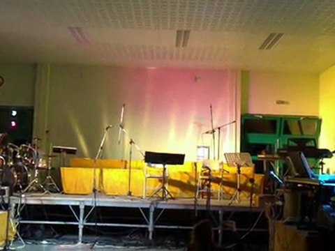 vidéo concert école de musique loures barousse 2011.Valentin et Mélisa, imagine de John Lennon.