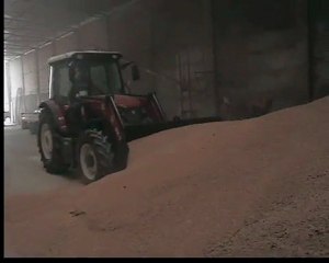 traktör kepçe buğday yüklemek için özel büyük kazanlı