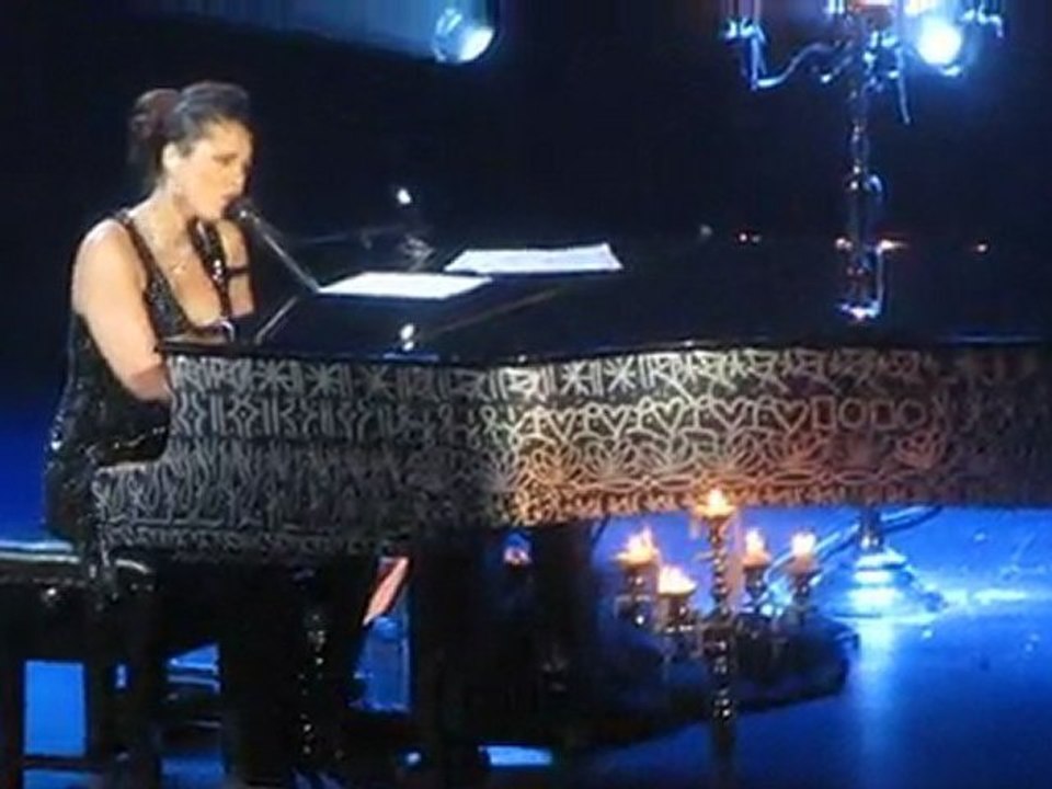 If I Ain't Got You  Alicia Keys Acoustic Live Paris Piano And I Concert