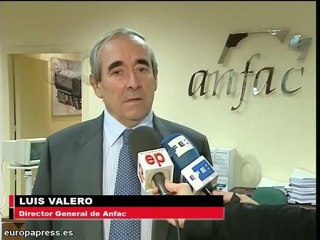 Las ventas de coche caen un 37 por ciento