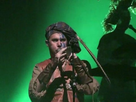 TRI YANN se déchaine 04-06-2011 TRI YANN let go an unleashed on live