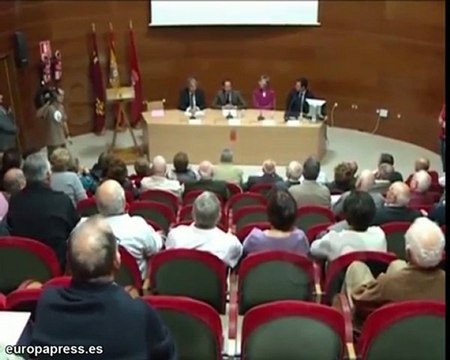 Alcalde de Murcia clausura reparto de ordenadores