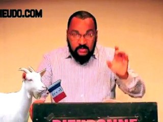 Dieudonné  chante la Marseillaise à Biquette