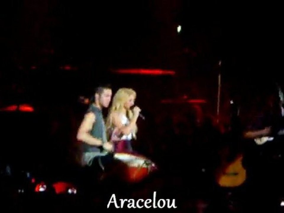 Shakira _ Paris Bercy (13 Juin 2011 )