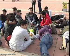 Centenares de fans esperan a Lady Gaga.