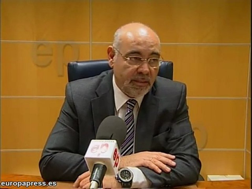 "Quitar ayuda a parados es una medida necesaria"