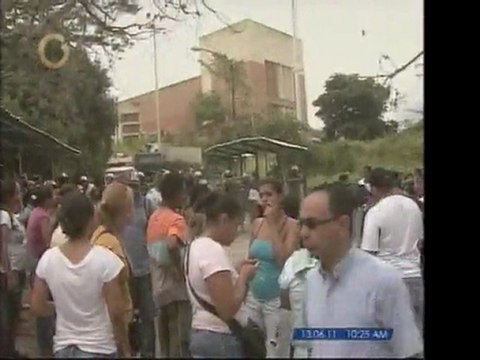 Familiares de reos en Rodeo I exigen información