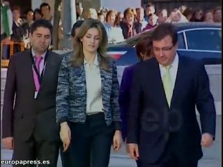 Doña Letizia destaca importancia comunicación