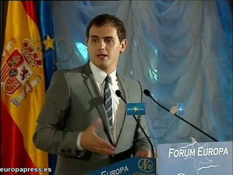 Rivera (C's) acude a un desayuno informativo