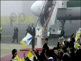 Benedicto XVI es recibido por los Príncipes en Santiago
