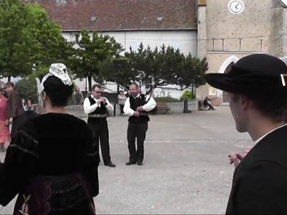 MOUROUX animation mariage JUIN 2011