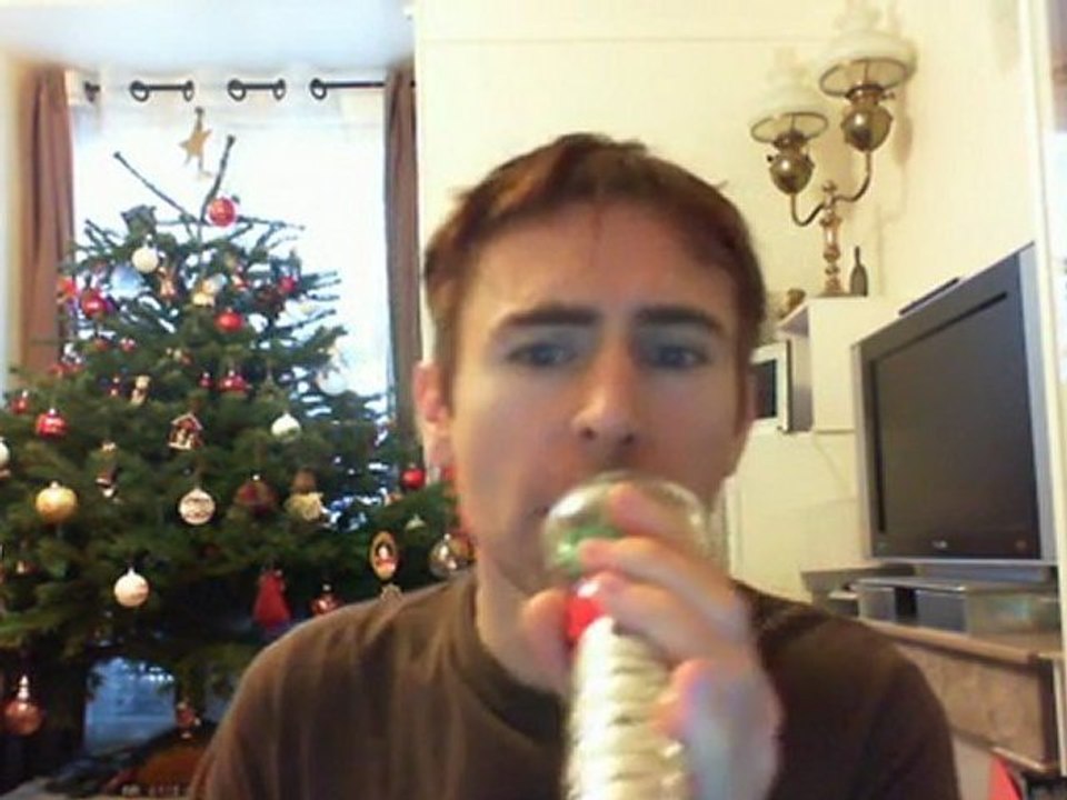 Wiwi égratigne "quand je vois passer un bateau"