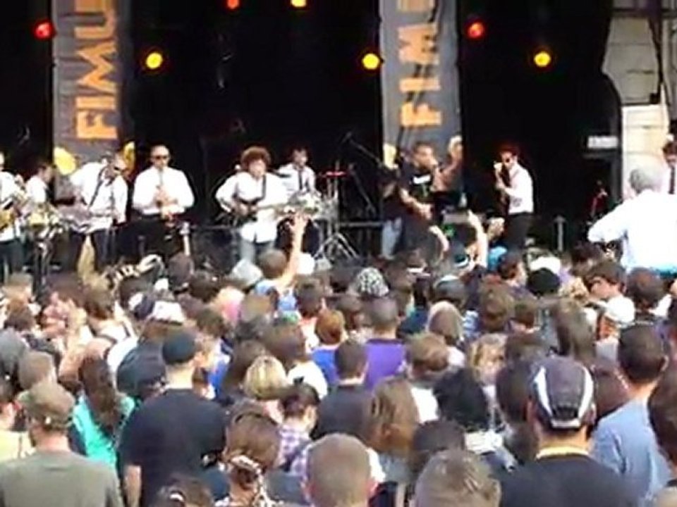 Dans nos soirées - Les Joueurs de Pihpoh - Fimu 2011