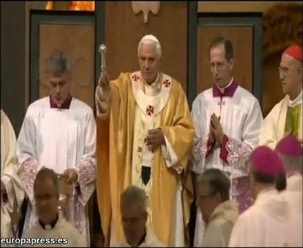 La Sagrada Familia es ya basílica para el culto