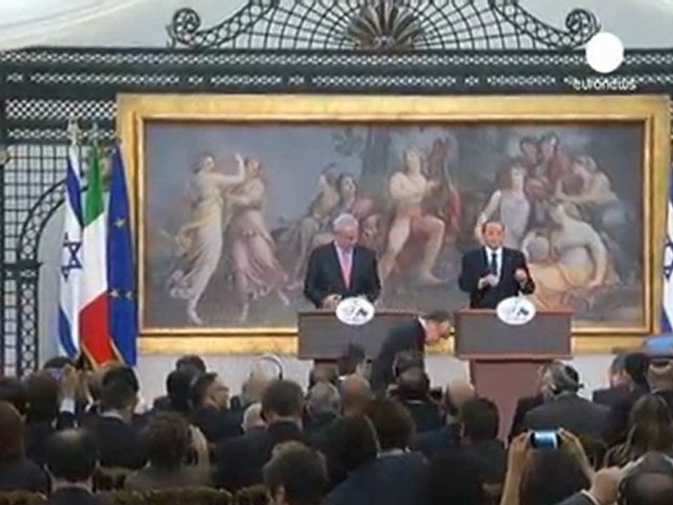 Les Italiens disent 4 fois non à Berlusconi