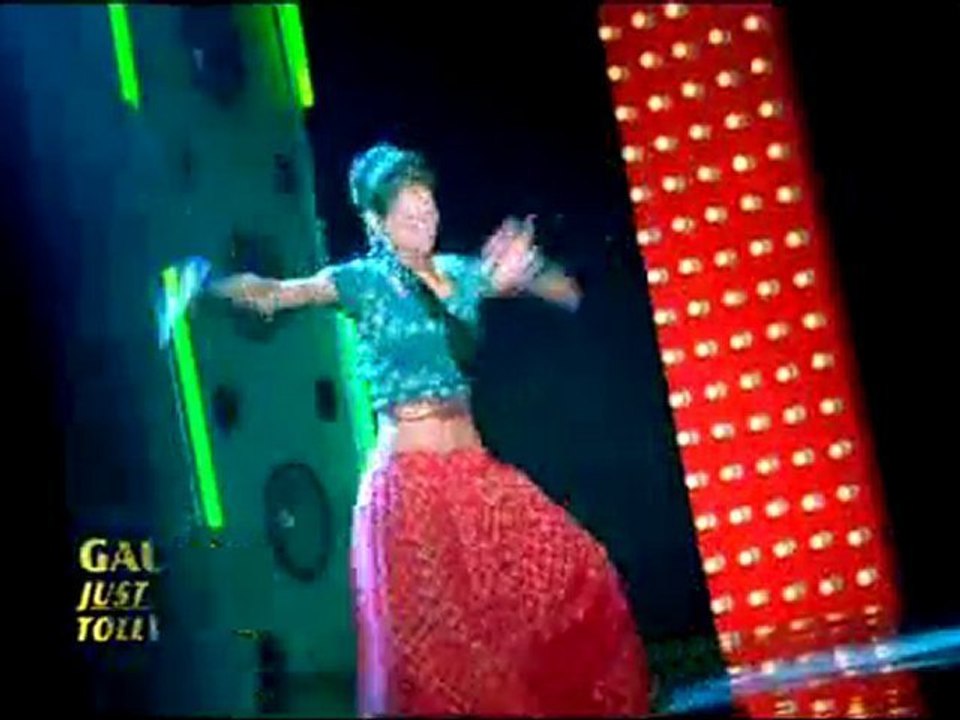 Is Gauri the Ultimate Dancer - Just Dance