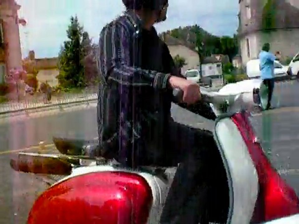 Lambretta Club de France Dienville 2011-06 - Gymkhana Cyrille