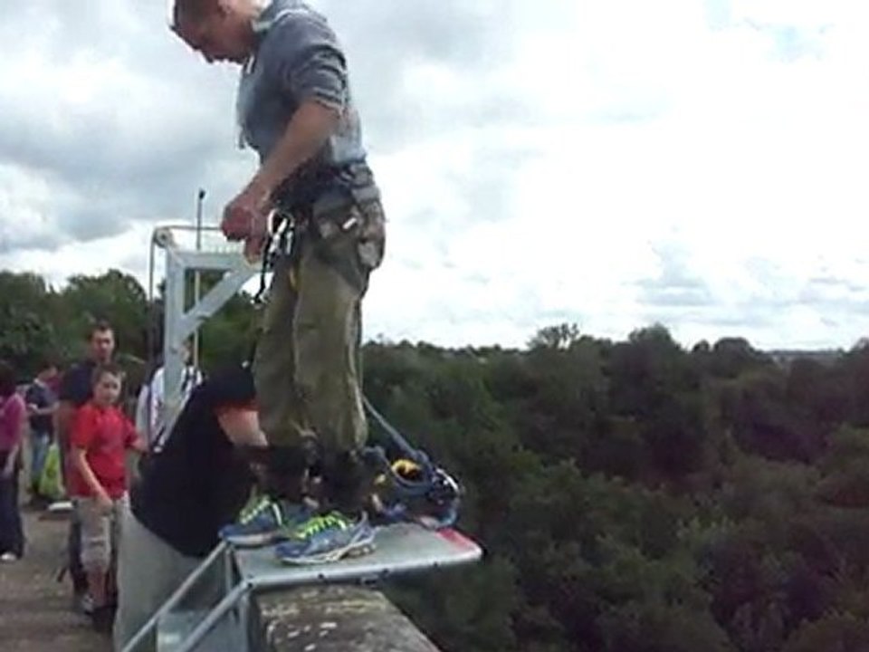 Saut élastique arrière