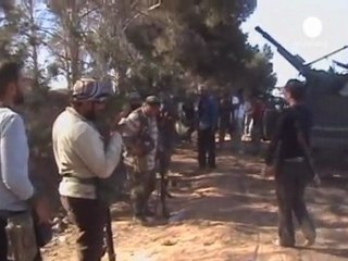 Libyan rockets land in Tunisia