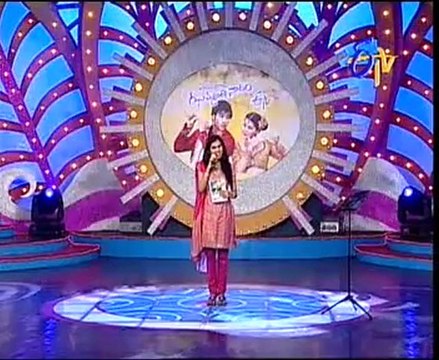 Jhummandi Nadam with Cute Singers - Part 03