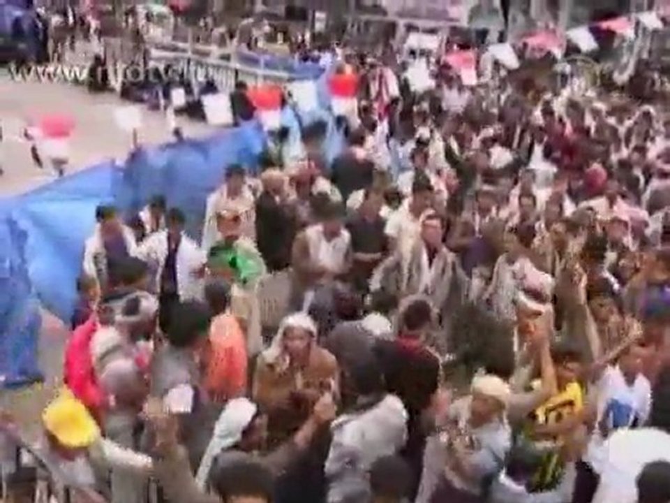 Молодежь Йемена требует переходного совета