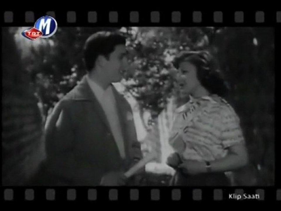 Hüsranla Gönül Hep İnler - Zeki Müren