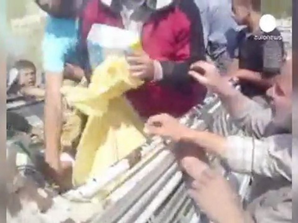 Syrian troops push towards second rebel town
