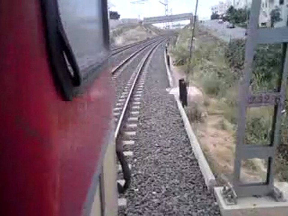 maja3a en train ghadien vers rabat ndirou rwina (voir aussi beznaza biyal el barj )