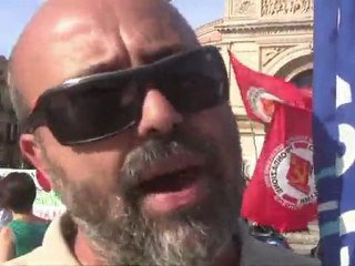 Italianos celebran la derrota de Berlusconi en los referendos
