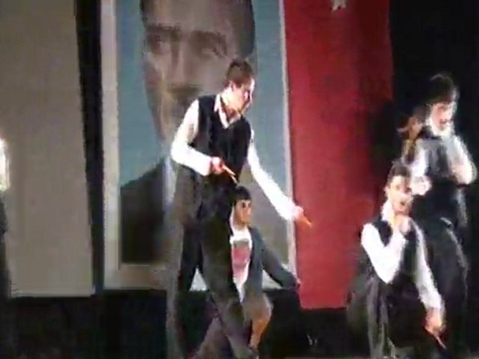 gümüşhane anadolu lisesi EĞLENCE PROGRAMI "KAŞIK" GÖSTERİSİ