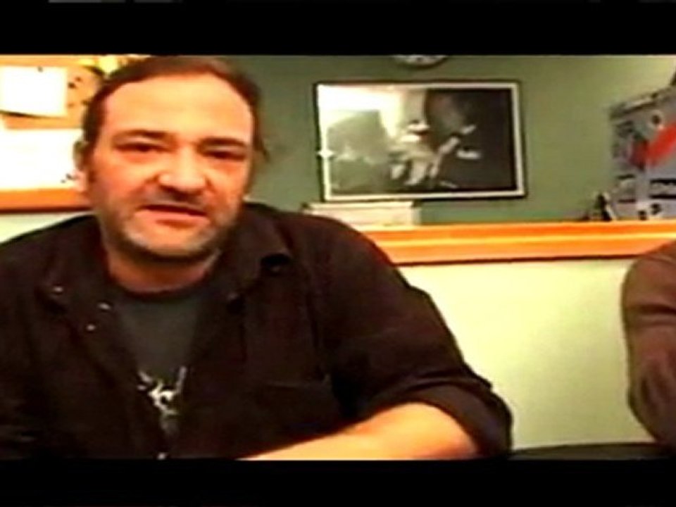 interview-9MM in art uber alles